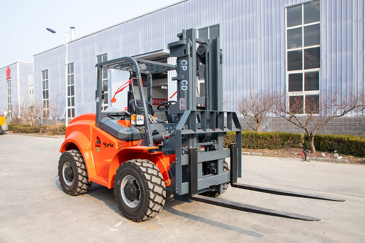 How often does the electric forklift carry out a first-level technical maintenance?